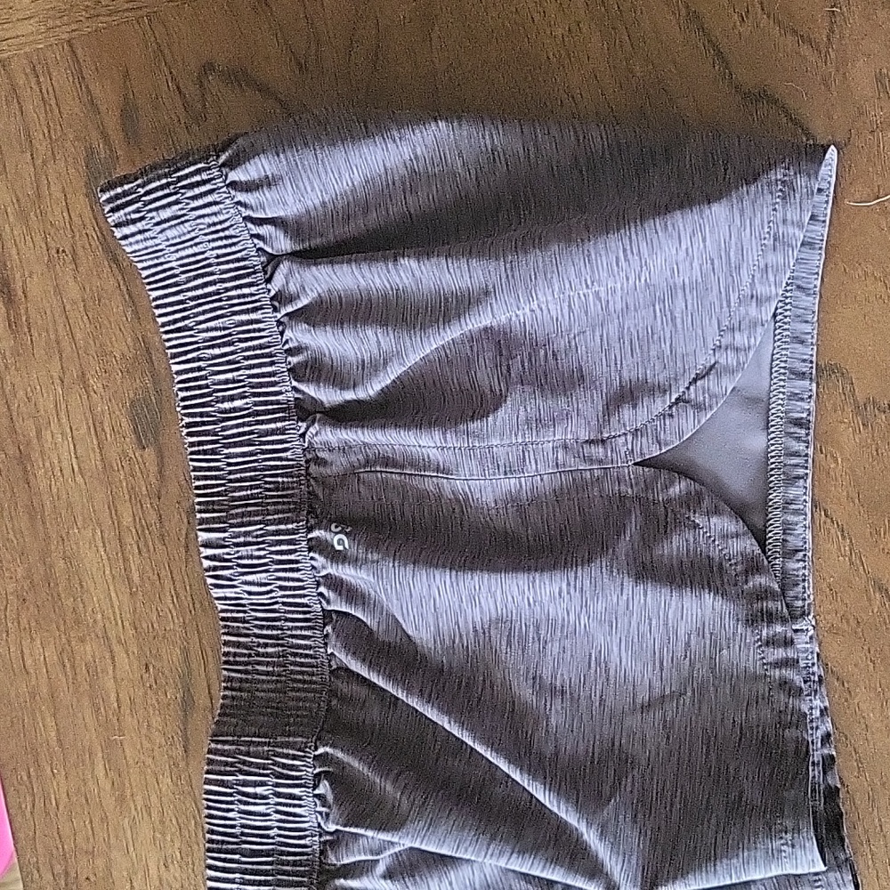 Shorts - Picture 3 of 4
